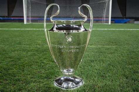 UEFA Champions League .